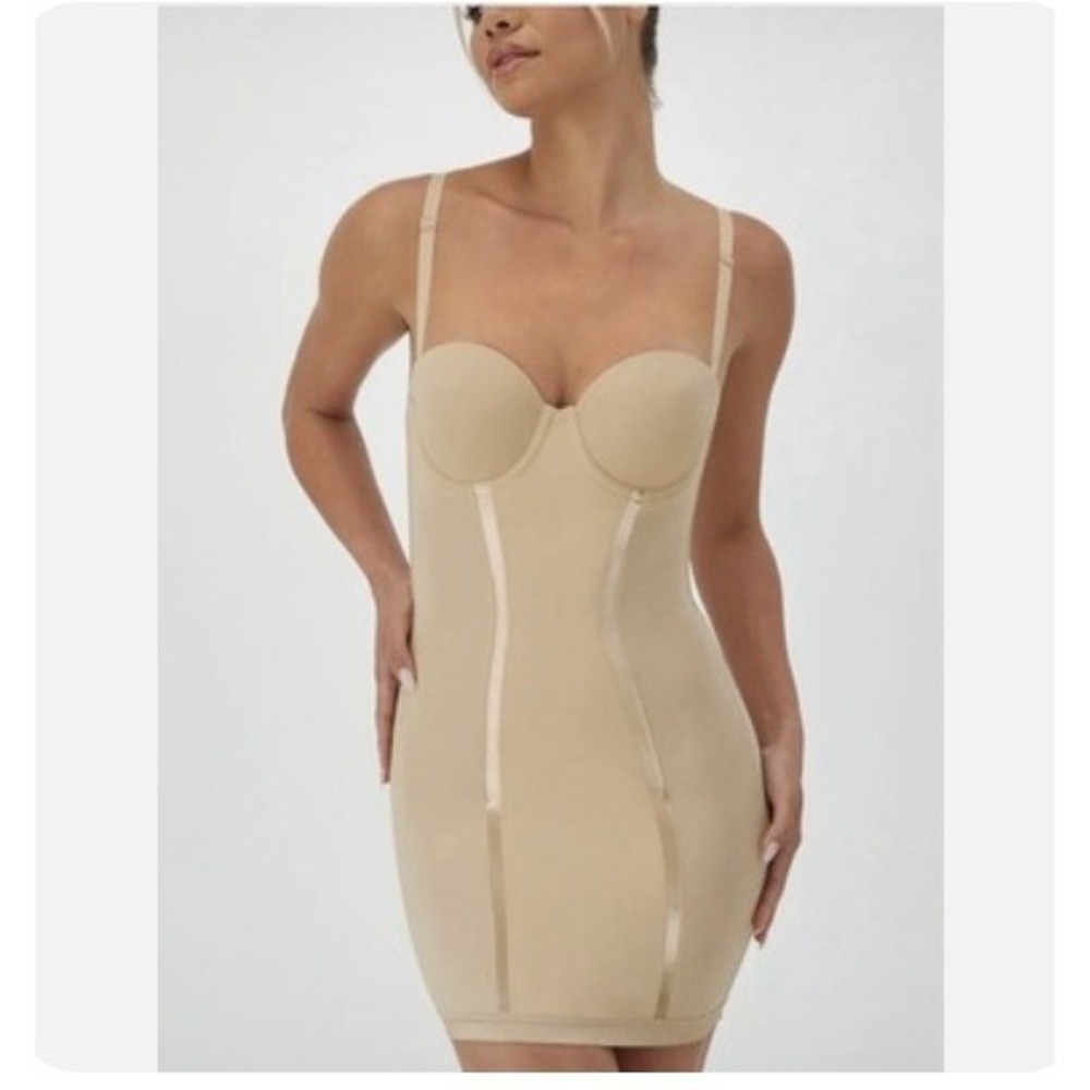 Maidenform 34C Firm‎ Control Strapless Convertible Full Slip Beige 2304